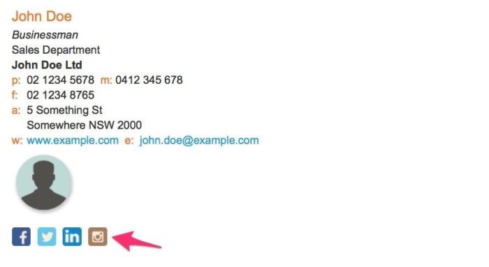 An example of an email signature including an Instagram link.