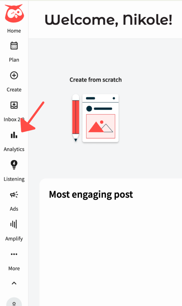 arrow pointing to analytics feature in Hootsuite dashboard